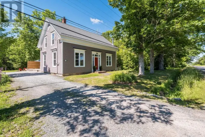 House for sale: 3473 Highway 215, Centre Burlington