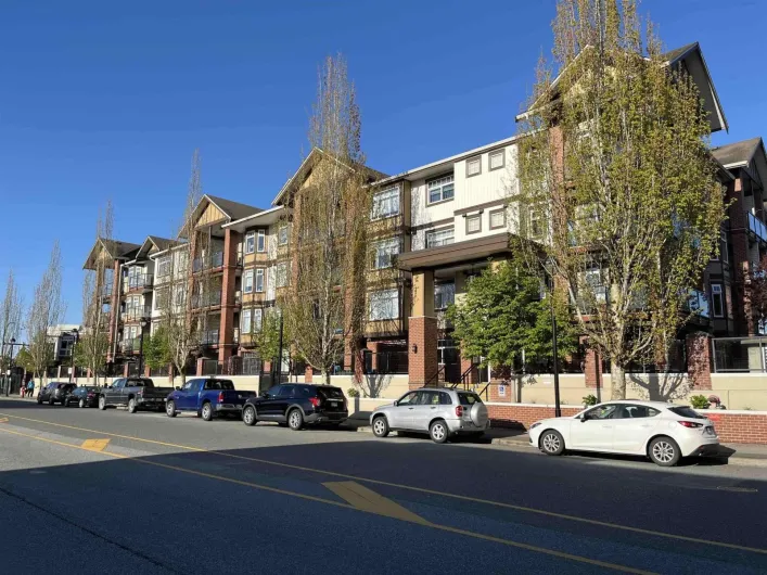348 5660 201A STREET, Langley