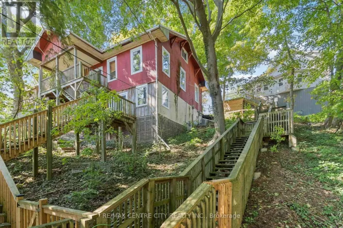 348 ERIE STREET, Central Elgin