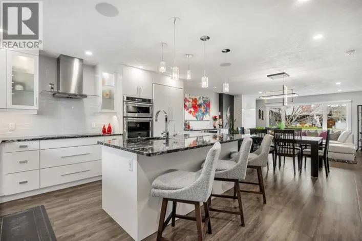 348 Parkwood Close SE, Calgary