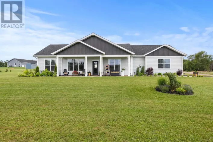 348 Shady Acres, Brackley