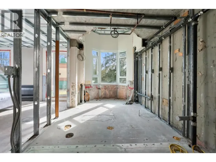 348 TAYLOR WAY, West Vancouver