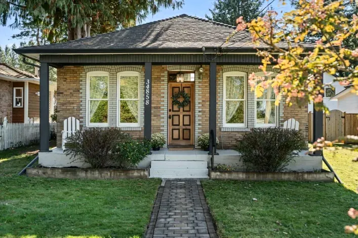 34858 CLAYBURN ROAD, Abbotsford