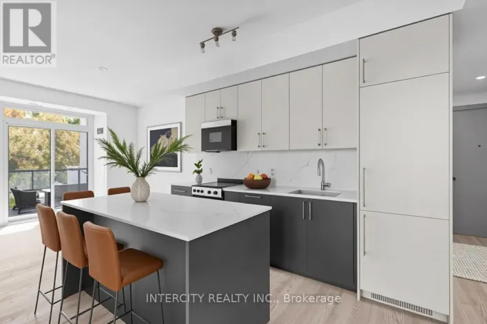 349 - 2075 KING ROAD, King