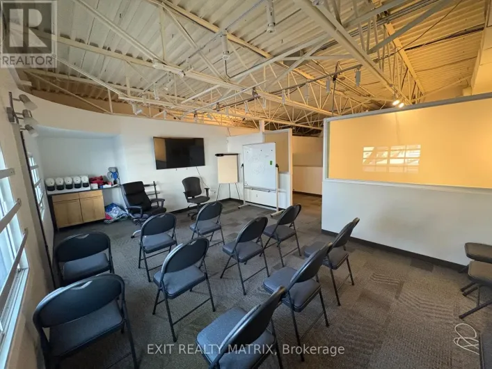 35 - 1010 POLYTEK STREET, Ottawa