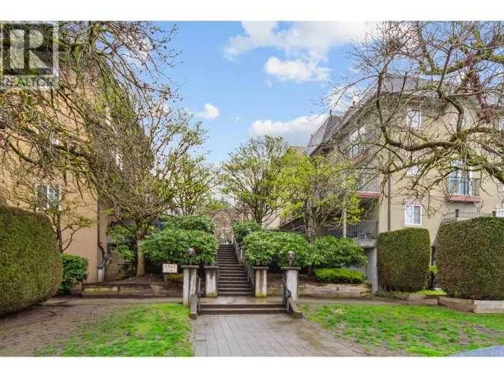 35 1561 BOOTH AVENUE, Coquitlam