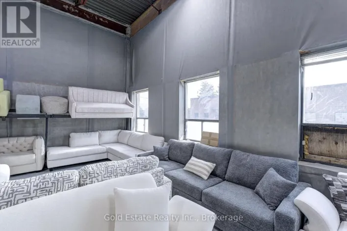 3-5 - 16 STRATHEARN AVENUE S, Brampton