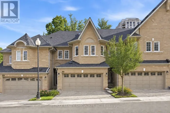 Row / Townhouse for sale: 35 - 2000 THE COLLEGEWAY, Mississauga