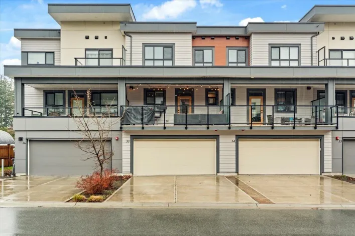 35 45500 CAMPUS DRIVE|Garrison Crossing, Chilliwack
