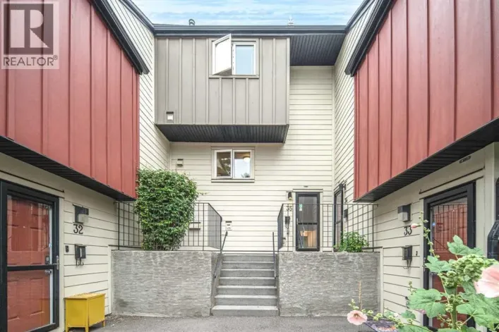 35, 4740 Dalton Drive NW, Calgary
