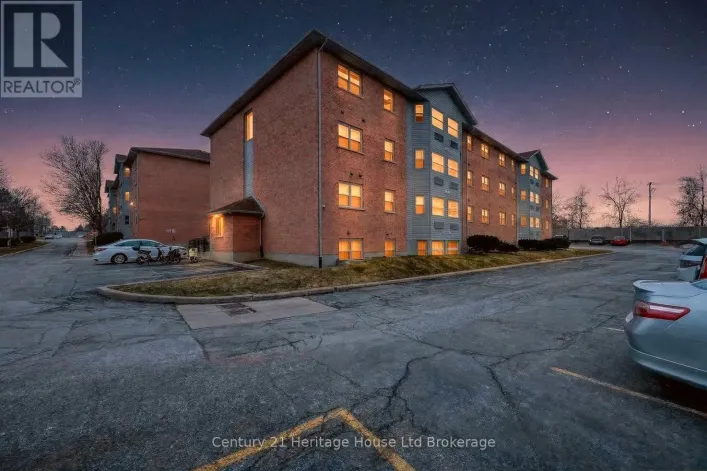 35 - 64 HIAWATHA ROAD, Woodstock