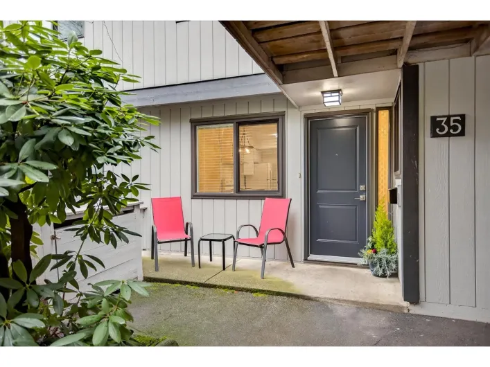 35 6712 BAKER ROAD, Delta