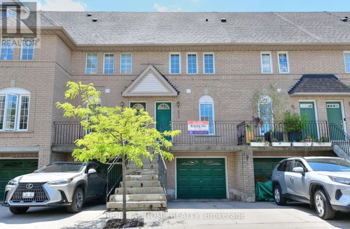 35 - 80 STRATHAVEN DRIVE, Mississauga