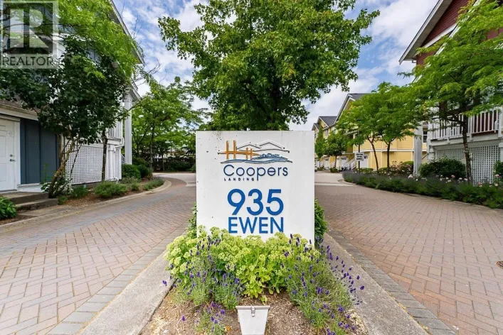 35 935 EWEN AVENUE, New Westminster
