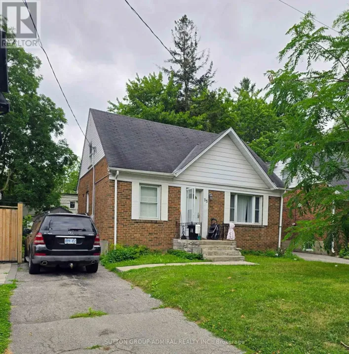 35 ANNDALE DRIVE, Toronto