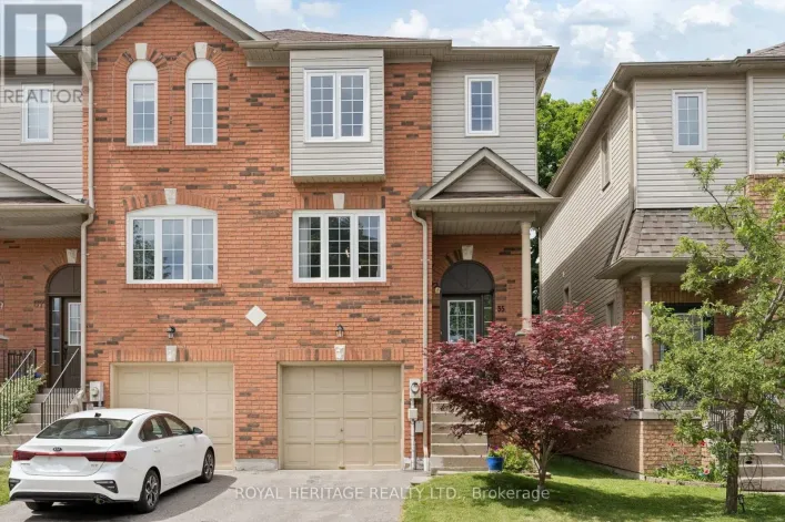 35 ASPEN PARK WAY, Whitby