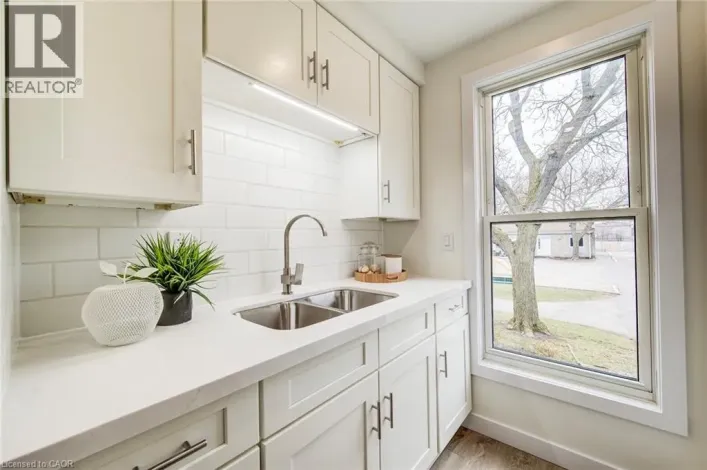 35 BRECKENRIDGE Drive Unit# 64, Kitchener