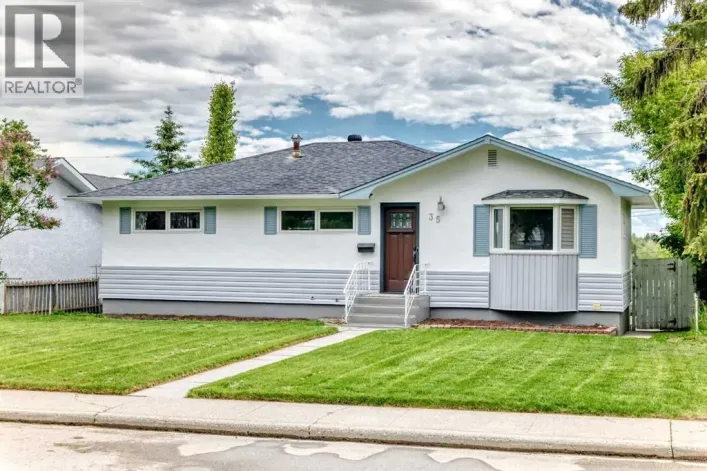 35 Collingwood Place NW, Calgary