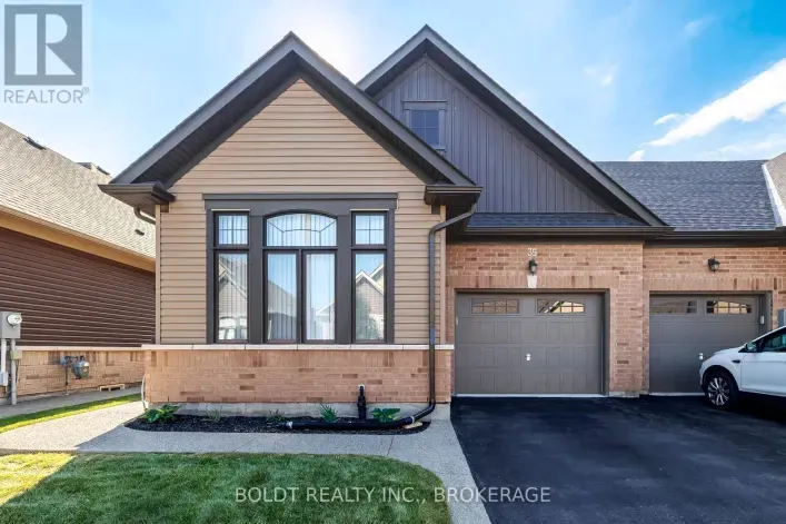 Row / Townhouse for sale: 35 COSMOPOLITAN COMMON, St. Catharines