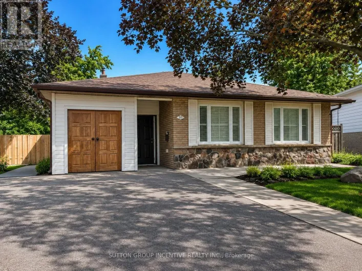 35 DAVIES CRESCENT, Barrie