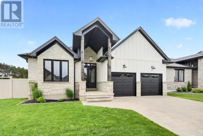 35 ELLIOT STREET, Strathroy-Caradoc