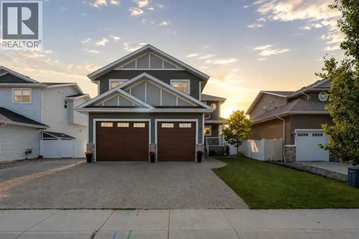 35 Erica Drive, Lacombe