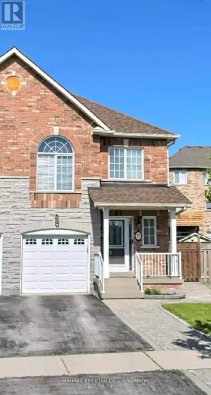 35 FOXCHASE AVENUE E, Vaughan