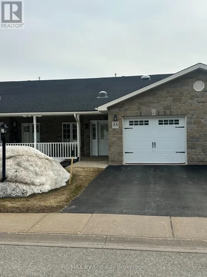 35 GARDEN GROVE CRESCENT, Wasaga Beach