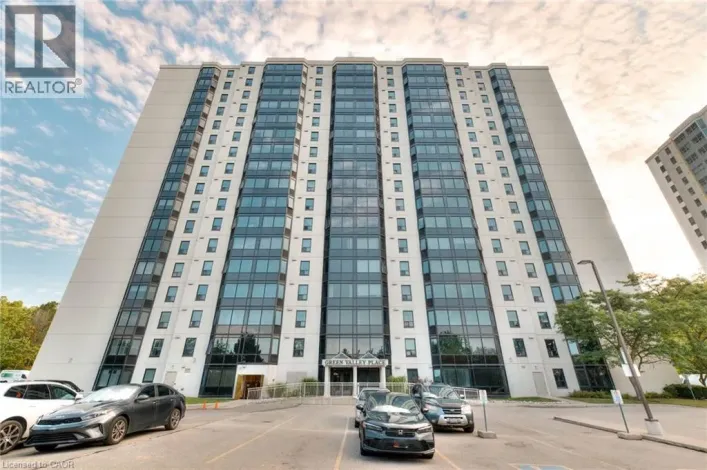 35 GREEN VALLEY Drive Unit# 103, Kitchener