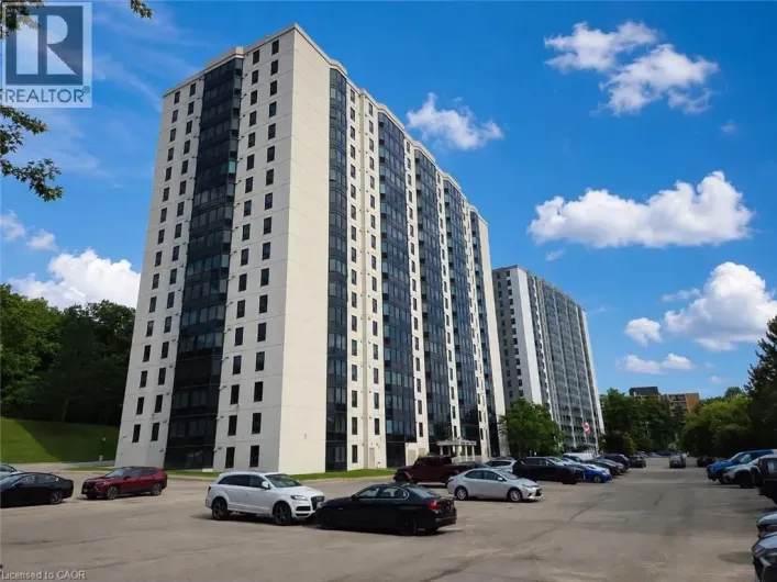 35 GREEN VALLEY Drive Unit# 1511, Kitchener