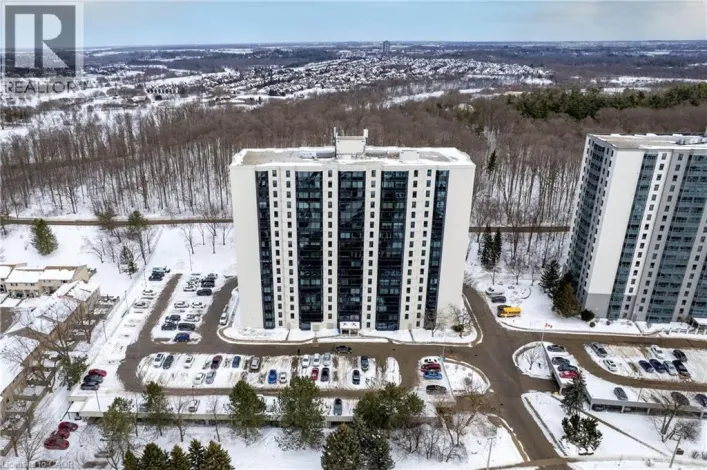 35 GREEN VALLEY Drive Unit# 1612, Kitchener