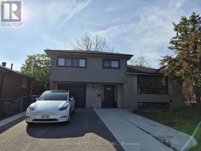35 JERSEY AVENUE, Brampton