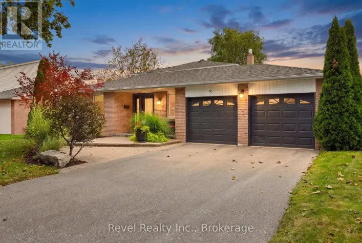 35 JOHN DEXTER PLACE, Markham