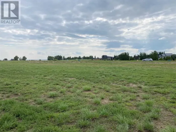 35 Kingfisher Estates, Lake Newell Resort