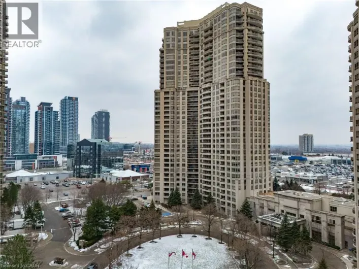 35 KINGSBRIDGE GARDEN Circle Unit# 105, Mississauga