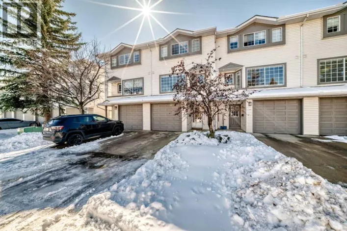 35 Kingsland Villas SW, Calgary