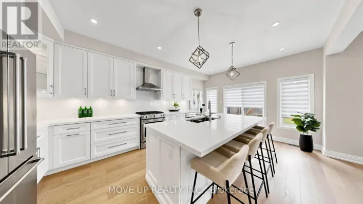35 LAUDERDALE DRIVE, Vaughan