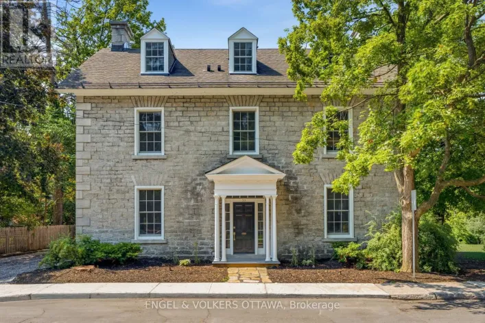 35 MACKAY STREET, Ottawa