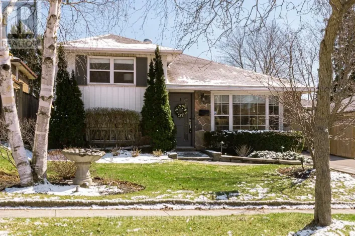 35 MANORGLEN CRESCENT, Toronto