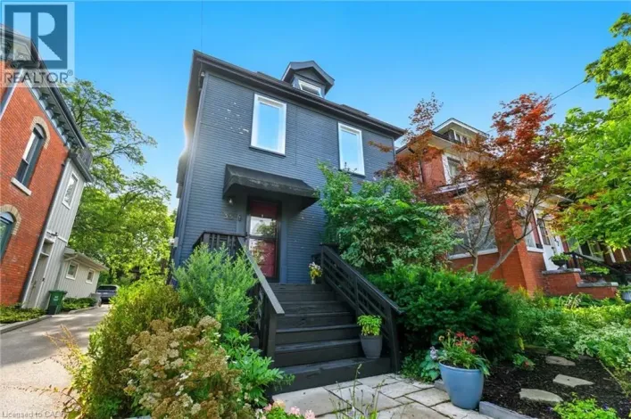 35 MOUNTAIN Avenue, Hamilton