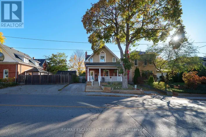 35 MURRAY STREET, Brantford