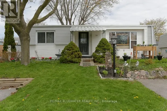 35 PEBBLE BEACH PARKWAY, South Huron