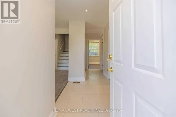 35 QUEEN STREET S, Mississauga