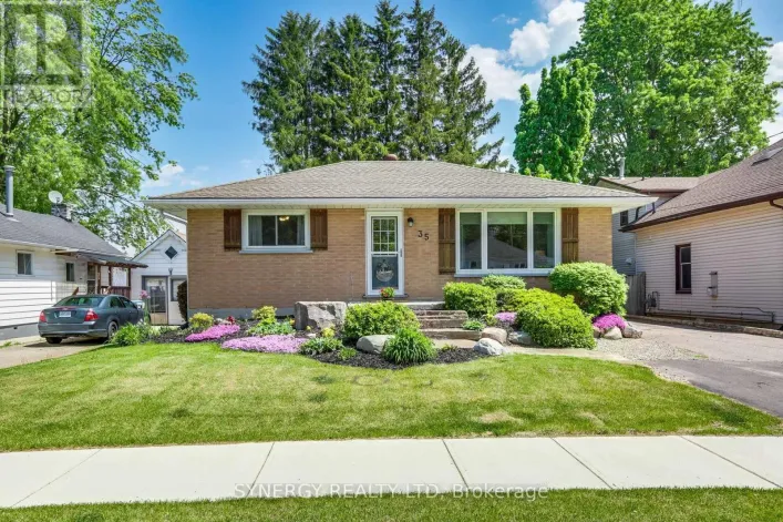 35 QUEEN STREET, Strathroy-Caradoc