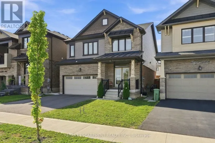 35 ROYAL COACHMAN WAY, Hamilton