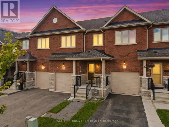 35 SUNSET WAY, Thorold