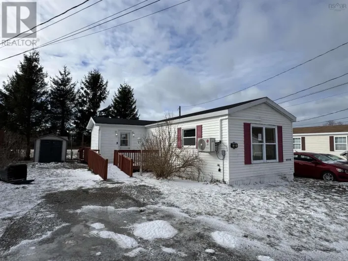 35 Third Street, Howie Centre