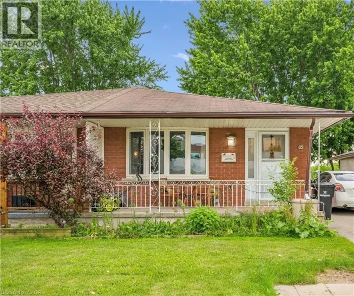 35 VICMOUNT Drive, Kitchener