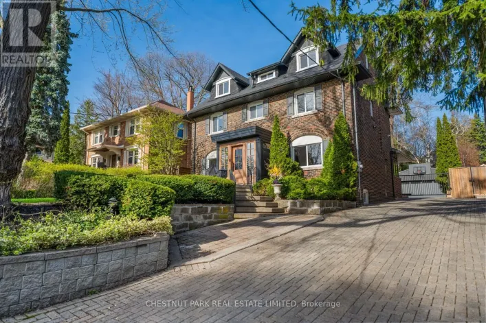 35 WEYBOURNE CRESCENT, Toronto
