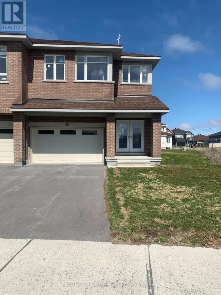 35 WYLIE WAY, Carleton Place